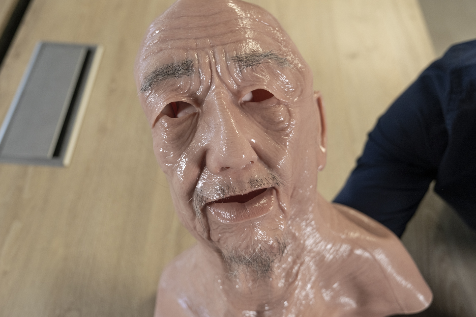 Ataque con máscara de silicona o látex - demo